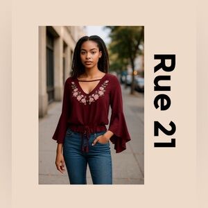Women’s Long Sleeve Cropped Top Size Medium